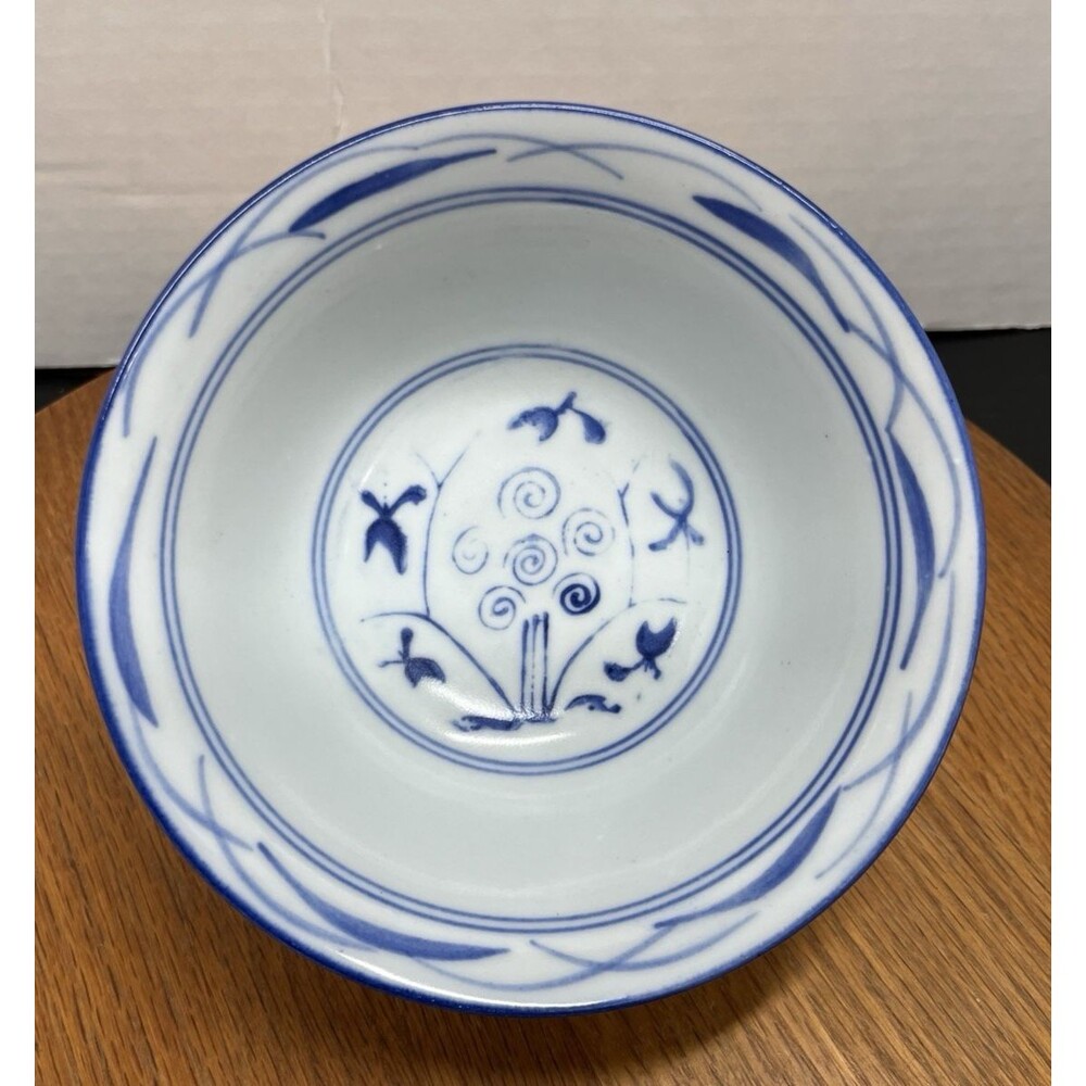 Vintage Chinese Old Porcelain Glazed Blue and White Flower Design Bowl